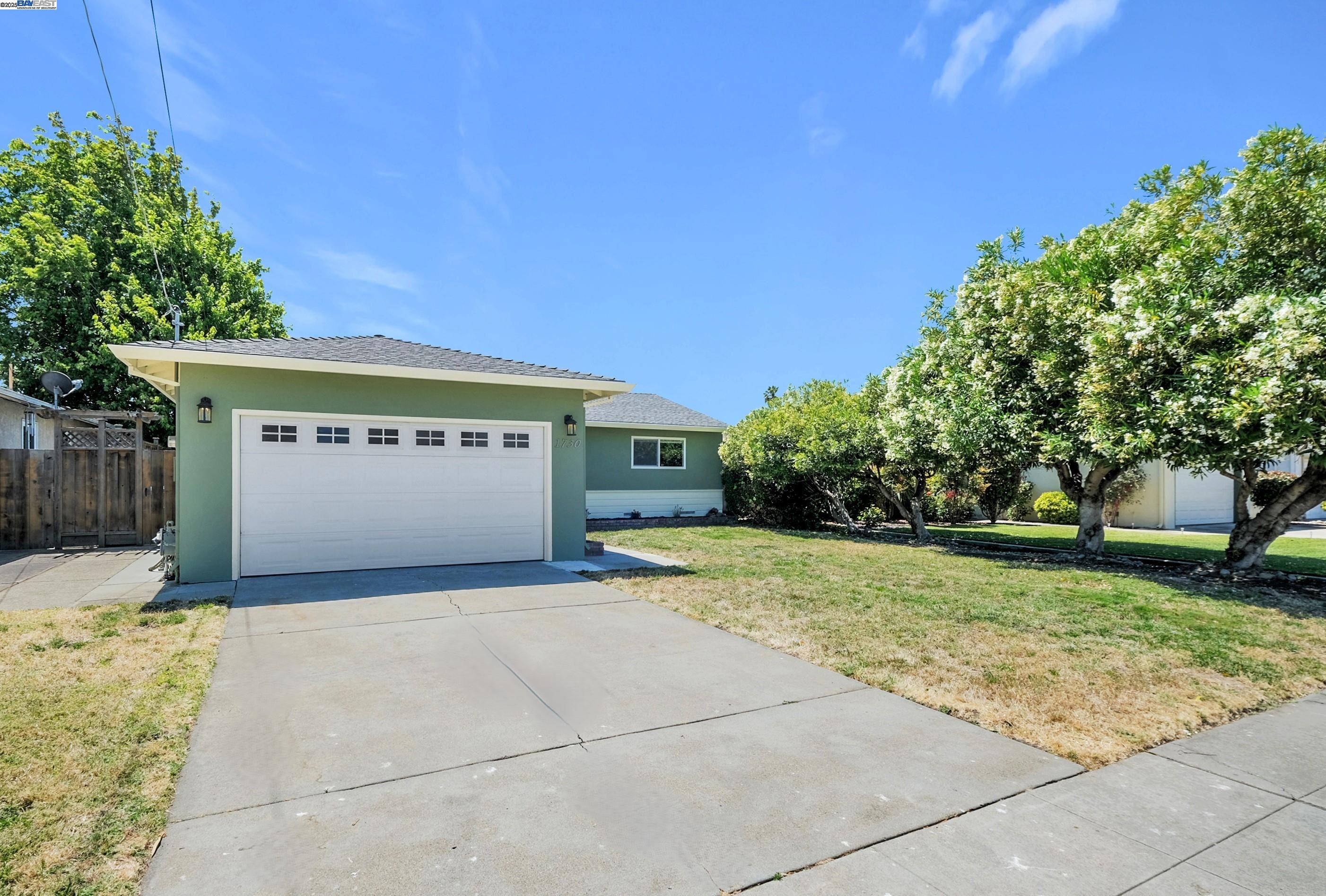 Detail Gallery Image 3 of 33 For 1730 via Ventana, San Lorenzo,  CA 94580 - 3 Beds | 1/1 Baths