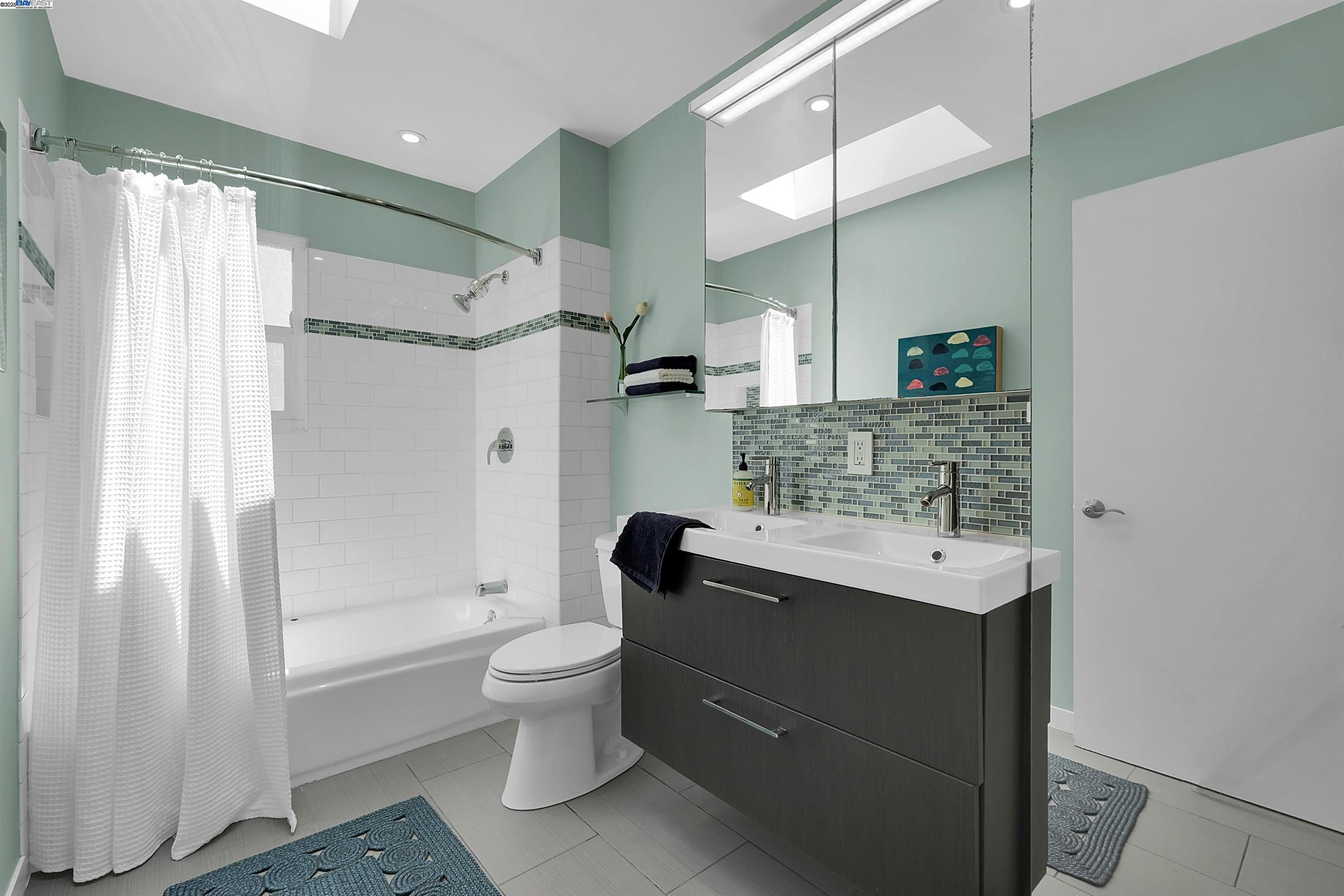 Detail Gallery Image 21 of 33 For 1730 via Ventana, San Lorenzo,  CA 94580 - 3 Beds | 1/1 Baths