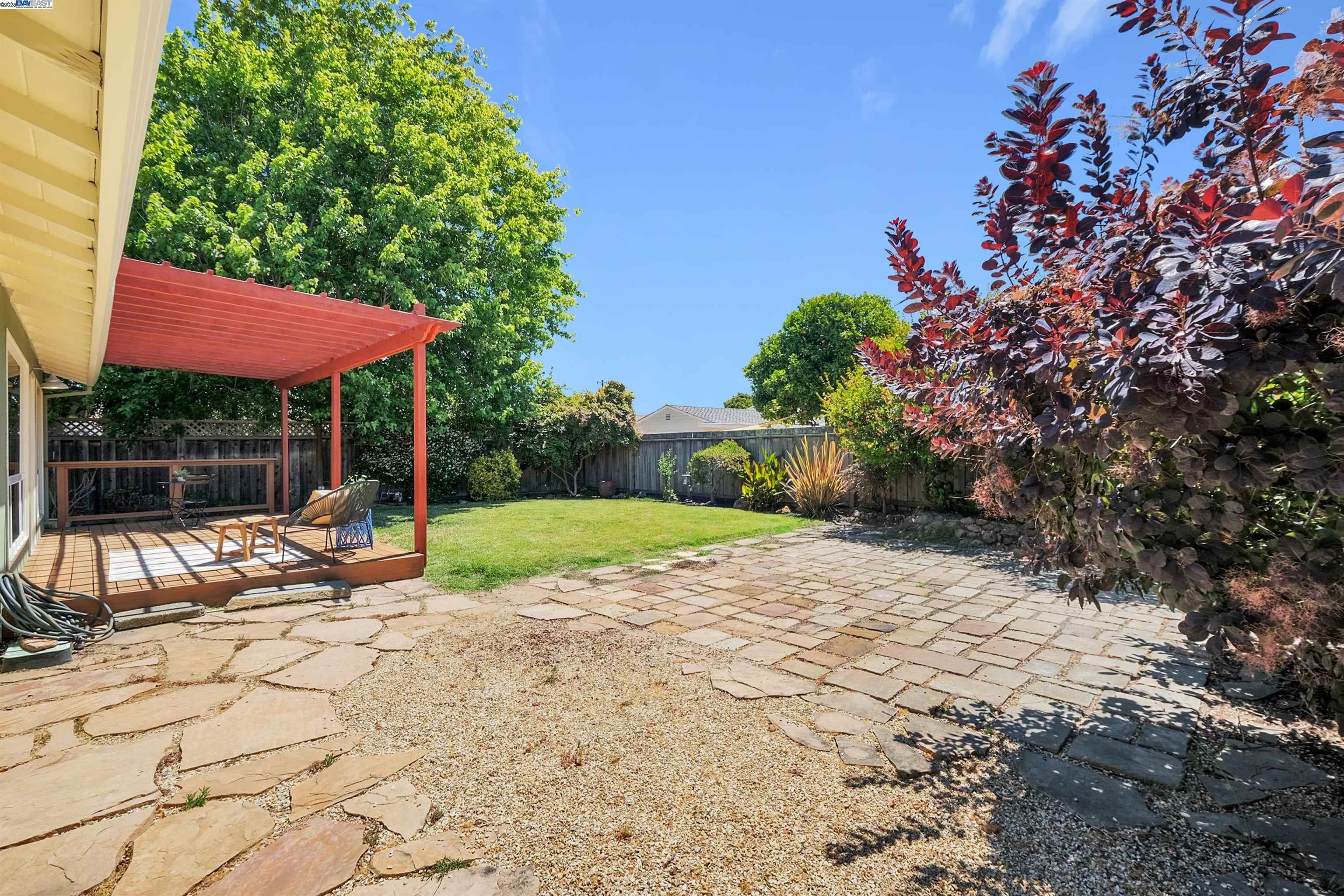 Detail Gallery Image 29 of 33 For 1730 via Ventana, San Lorenzo,  CA 94580 - 3 Beds | 1/1 Baths