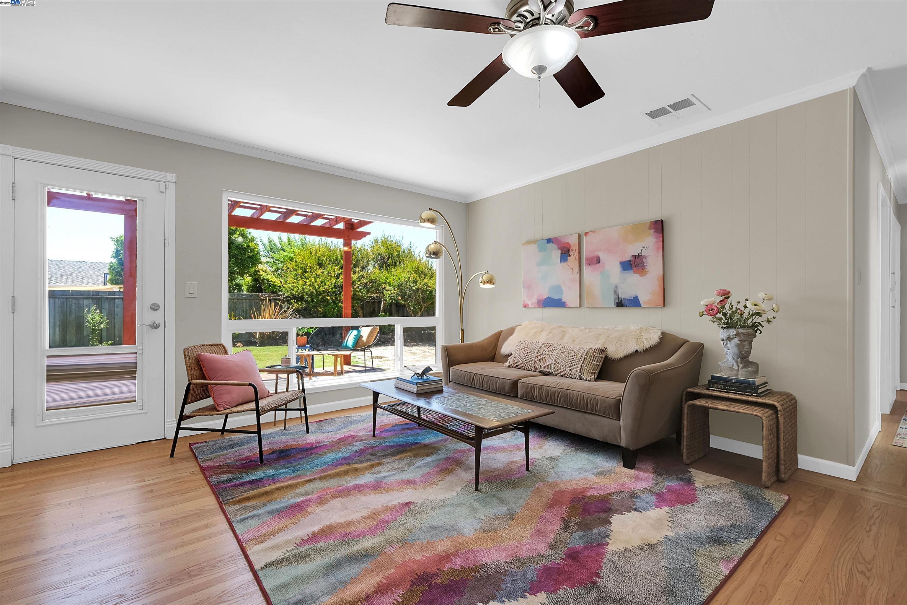 Detail Gallery Image 6 of 33 For 1730 via Ventana, San Lorenzo,  CA 94580 - 3 Beds | 1/1 Baths