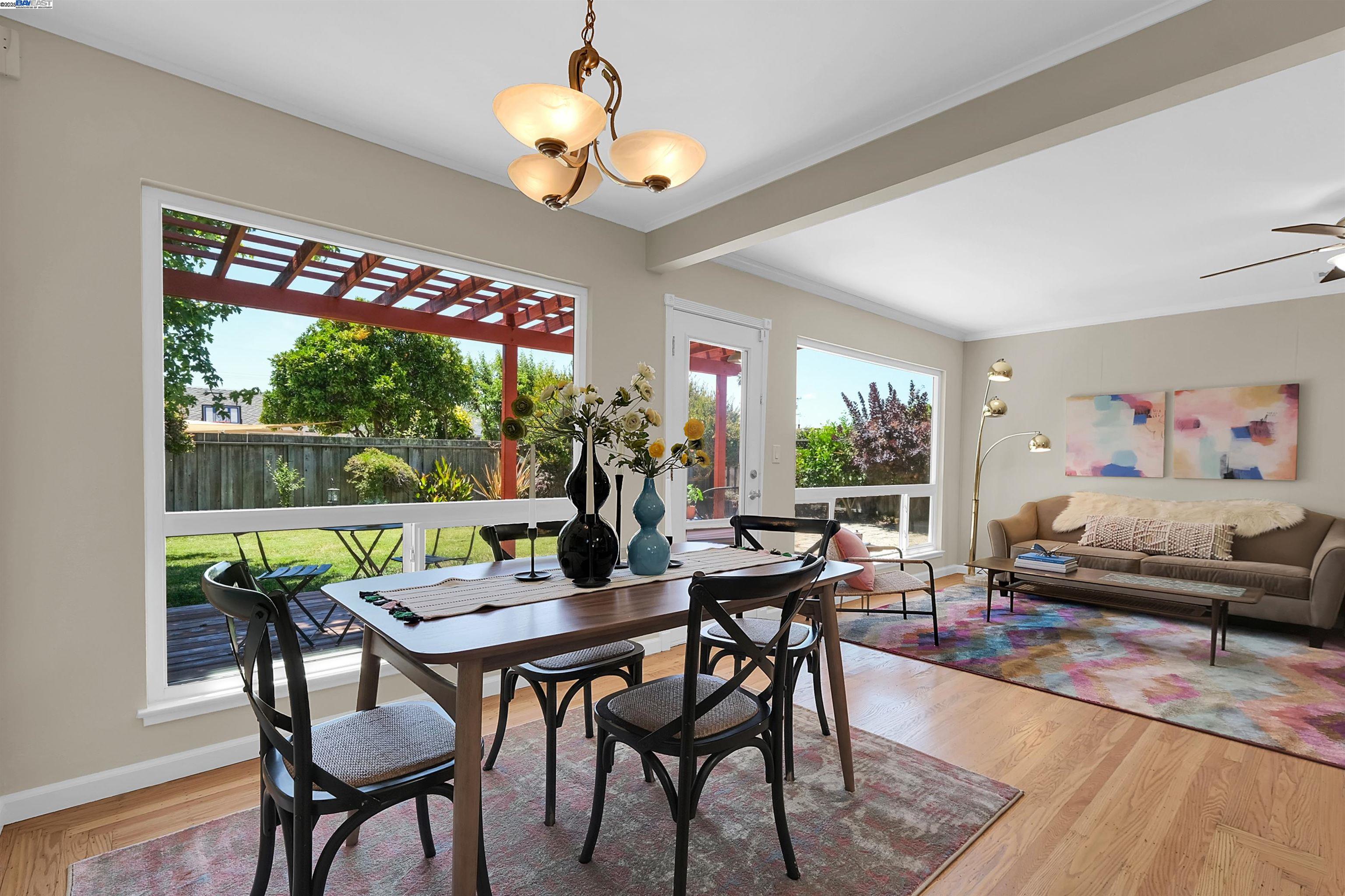Detail Gallery Image 10 of 33 For 1730 via Ventana, San Lorenzo,  CA 94580 - 3 Beds | 1/1 Baths