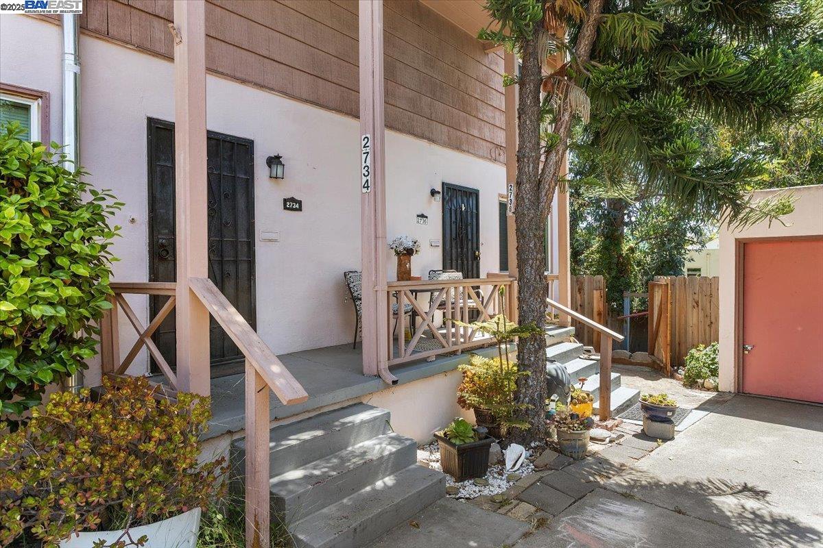 Detail Gallery Image 2 of 11 For 2734 Barry Pl, Oakland,  CA 94601 - – Beds | – Baths