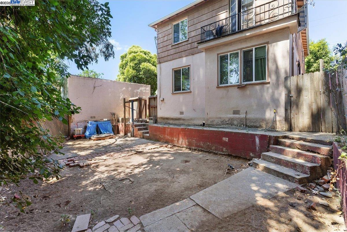Detail Gallery Image 7 of 11 For 2734 Barry Pl, Oakland,  CA 94601 - – Beds | – Baths