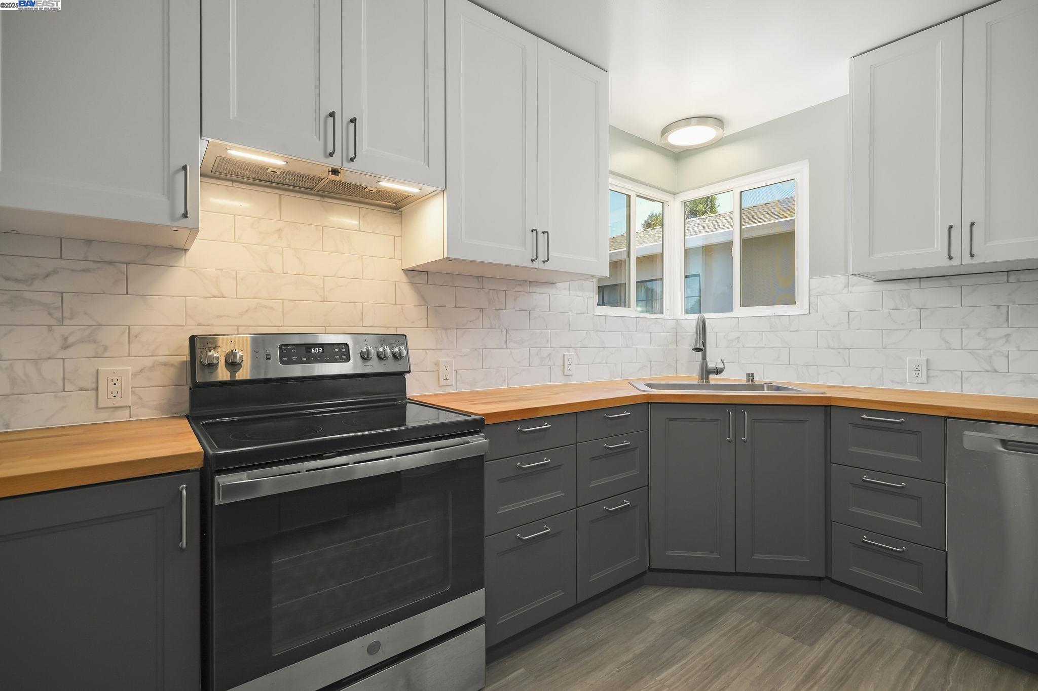 Detail Gallery Image 13 of 21 For 456 Custer Rd, Hayward,  CA 94544 - 3 Beds | 1 Baths