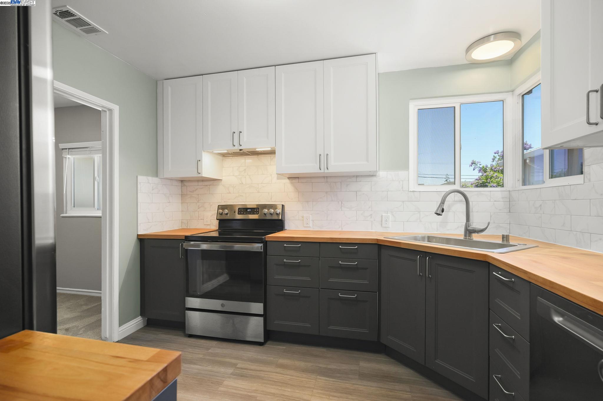 Detail Gallery Image 14 of 21 For 456 Custer Rd, Hayward,  CA 94544 - 3 Beds | 1 Baths