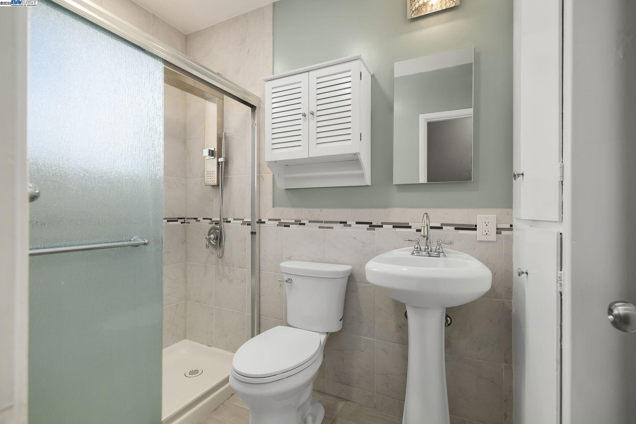 Detail Gallery Image 18 of 21 For 456 Custer Rd, Hayward,  CA 94544 - 3 Beds | 1 Baths