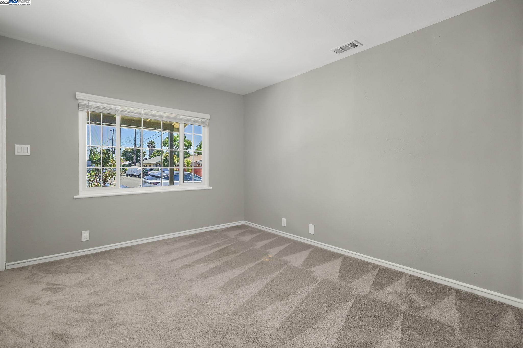 Detail Gallery Image 4 of 21 For 456 Custer Rd, Hayward,  CA 94544 - 3 Beds | 1 Baths