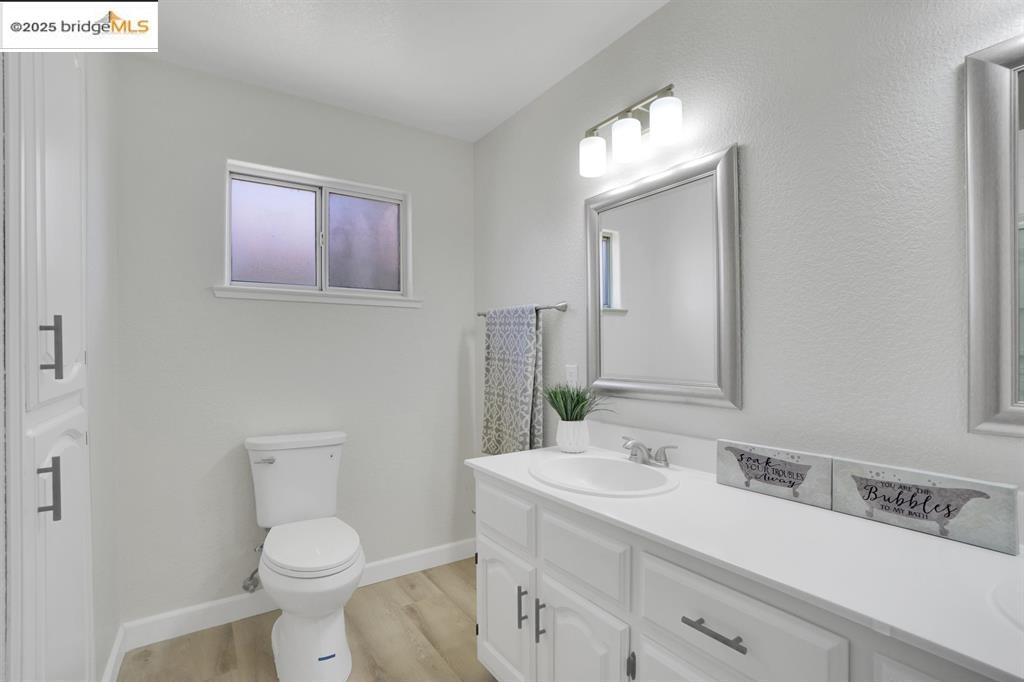 Detail Gallery Image 15 of 33 For 2490 Ponte Mira Way, Stockton,  CA 95209-9999 - 3 Beds | 2/1 Baths
