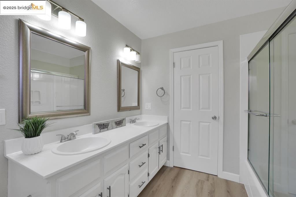 Detail Gallery Image 16 of 33 For 2490 Ponte Mira Way, Stockton,  CA 95209-9999 - 3 Beds | 2/1 Baths