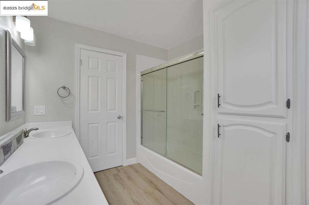 Detail Gallery Image 17 of 33 For 2490 Ponte Mira Way, Stockton,  CA 95209-9999 - 3 Beds | 2/1 Baths