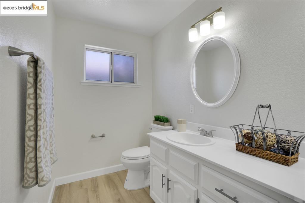 Detail Gallery Image 21 of 33 For 2490 Ponte Mira Way, Stockton,  CA 95209-9999 - 3 Beds | 2/1 Baths