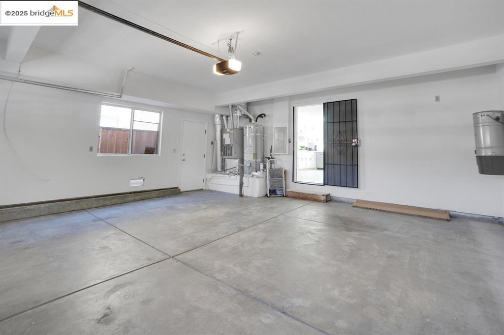 Detail Gallery Image 30 of 33 For 2490 Ponte Mira Way, Stockton,  CA 95209-9999 - 3 Beds | 2/1 Baths