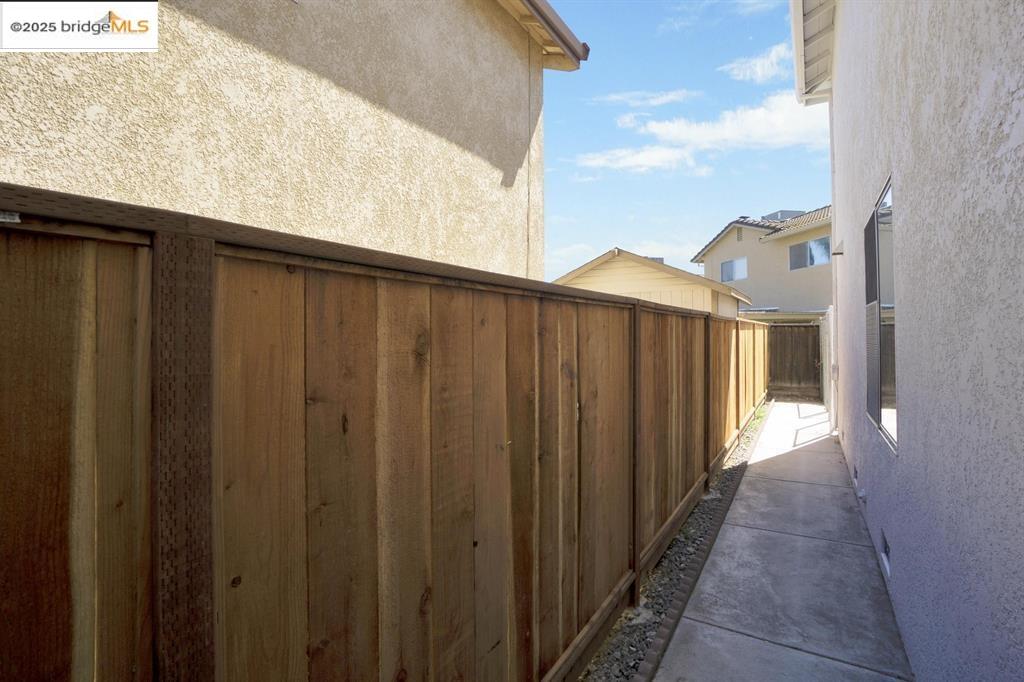 Detail Gallery Image 33 of 33 For 2490 Ponte Mira Way, Stockton,  CA 95209-9999 - 3 Beds | 2/1 Baths
