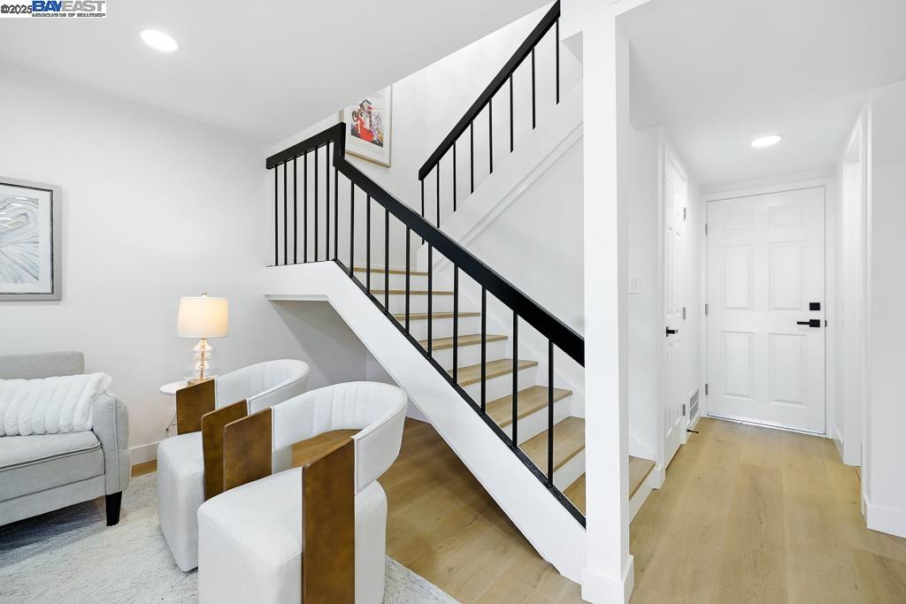Detail Gallery Image 19 of 56 For 739 Aries Ln, Foster City,  CA 94404 - 3 Beds | 2/1 Baths