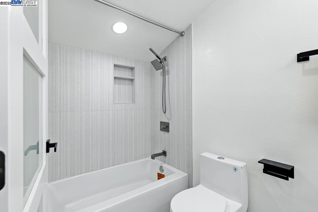 Detail Gallery Image 21 of 56 For 739 Aries Ln, Foster City,  CA 94404 - 3 Beds | 2/1 Baths