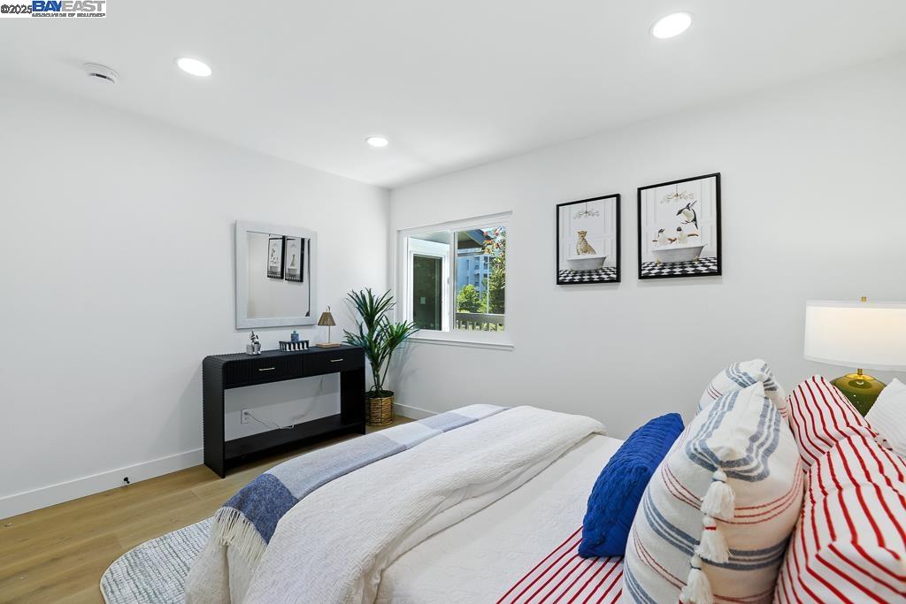 Detail Gallery Image 27 of 56 For 739 Aries Ln, Foster City,  CA 94404 - 3 Beds | 2/1 Baths