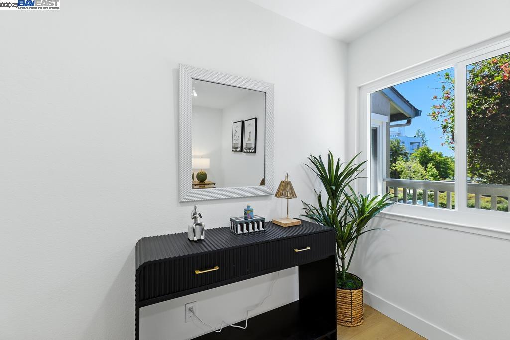 Detail Gallery Image 28 of 56 For 739 Aries Ln, Foster City,  CA 94404 - 3 Beds | 2/1 Baths