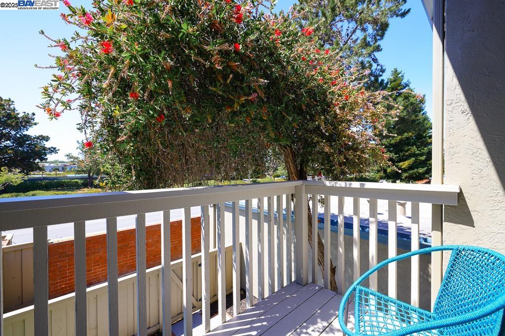Detail Gallery Image 33 of 56 For 739 Aries Ln, Foster City,  CA 94404 - 3 Beds | 2/1 Baths
