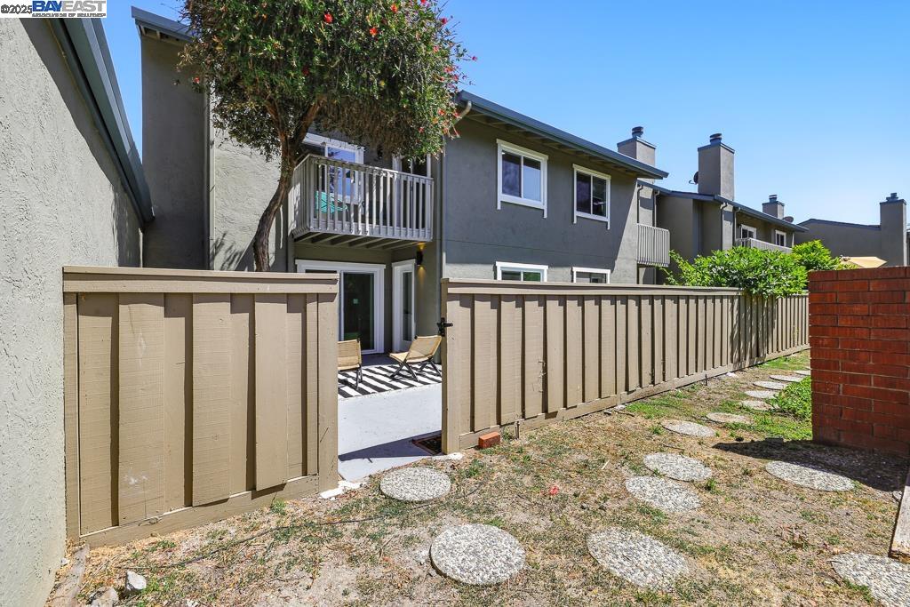 Detail Gallery Image 44 of 56 For 739 Aries Ln, Foster City,  CA 94404 - 3 Beds | 2/1 Baths