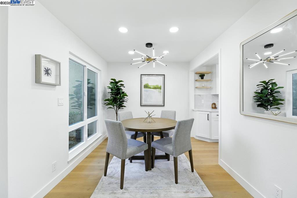 Detail Gallery Image 9 of 56 For 739 Aries Ln, Foster City,  CA 94404 - 3 Beds | 2/1 Baths