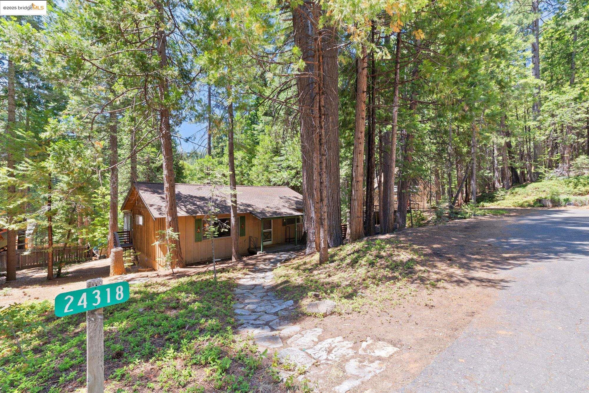 Detail Gallery Image 1 of 21 For 24318 Kalanu Pl, Mi Wuk Village,  CA 95346 - 2 Beds | 1 Baths