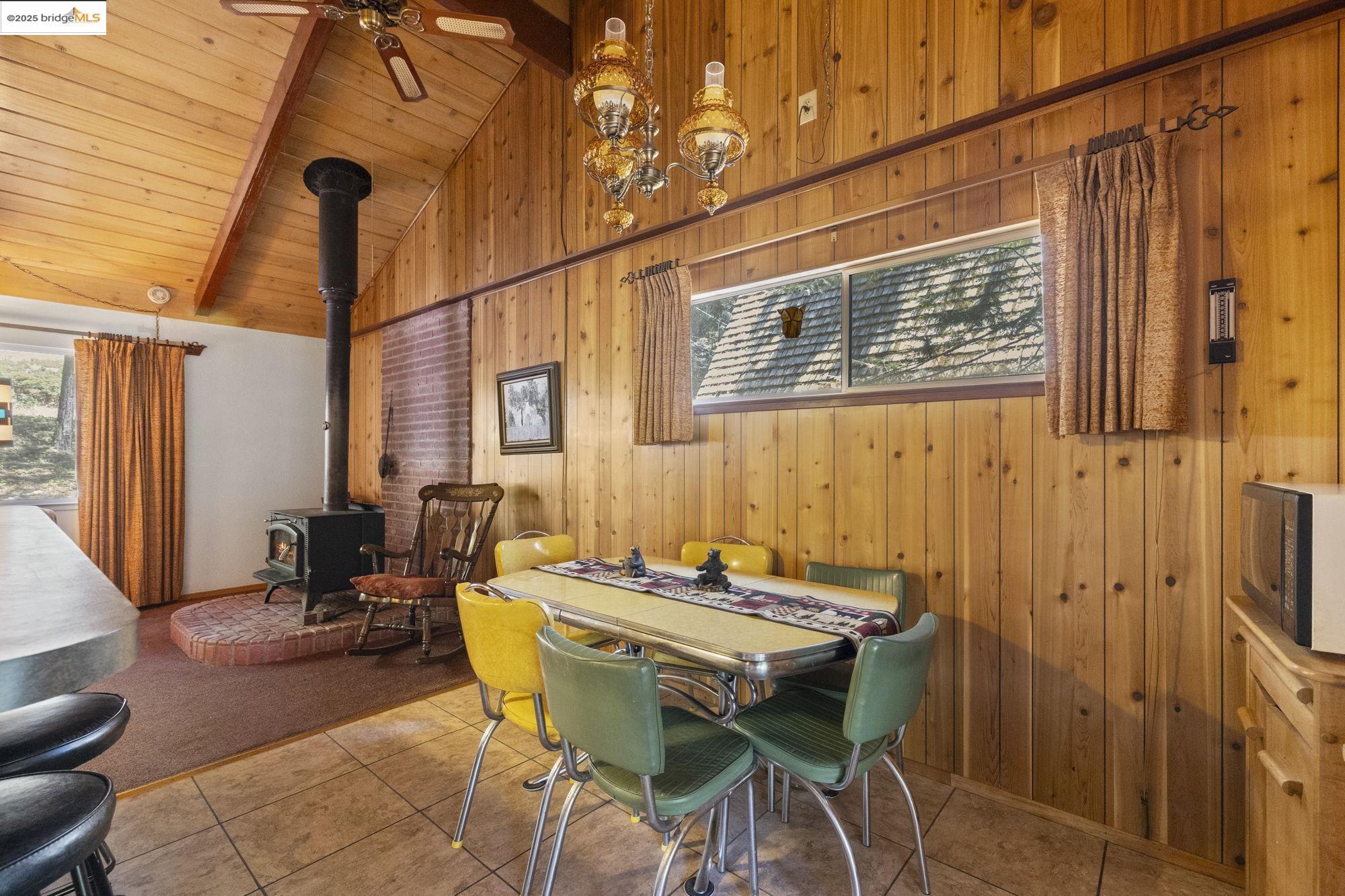 Detail Gallery Image 11 of 21 For 24318 Kalanu Pl, Mi Wuk Village,  CA 95346 - 2 Beds | 1 Baths