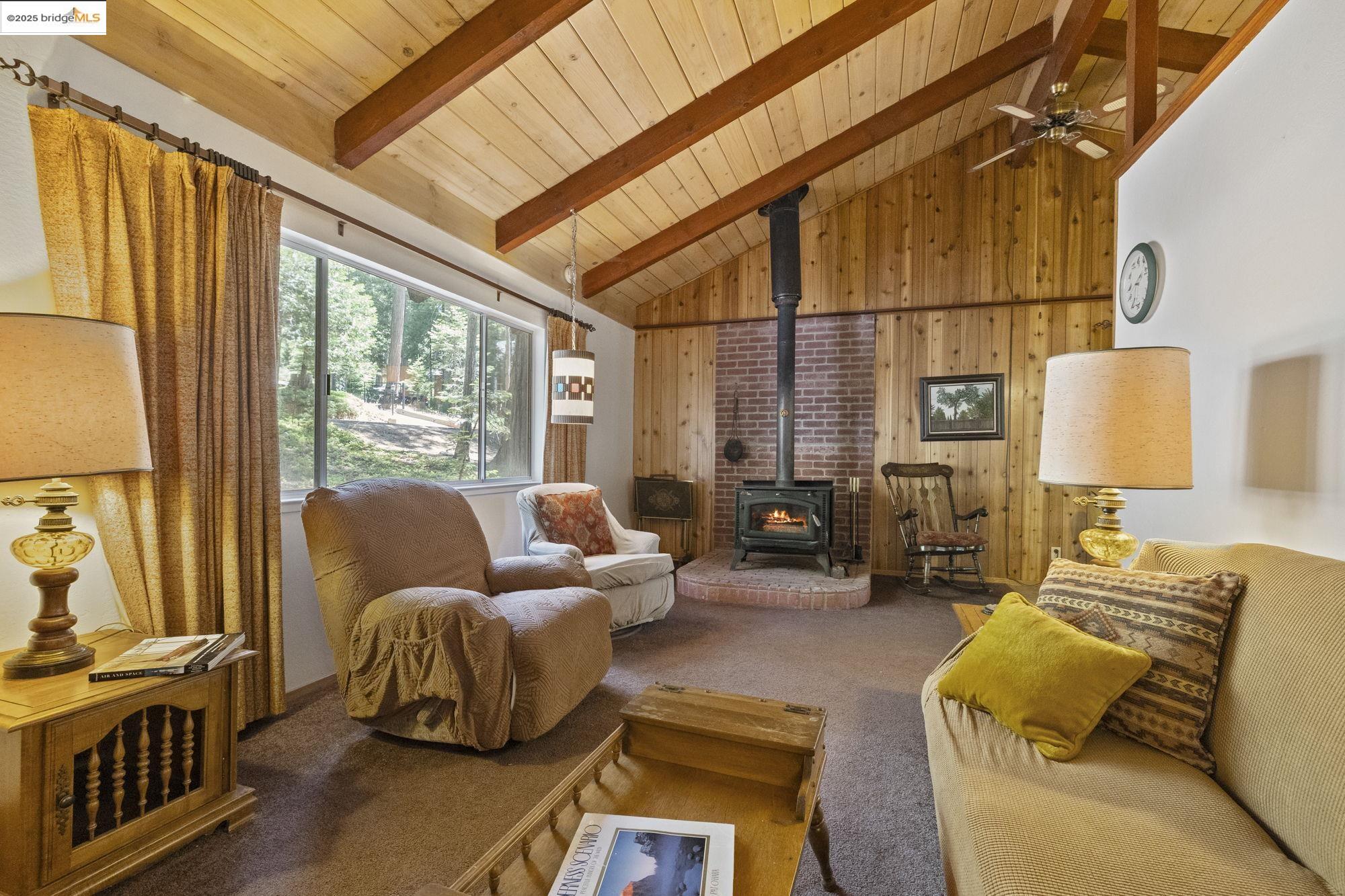 Detail Gallery Image 3 of 21 For 24318 Kalanu Pl, Mi Wuk Village,  CA 95346 - 2 Beds | 1 Baths