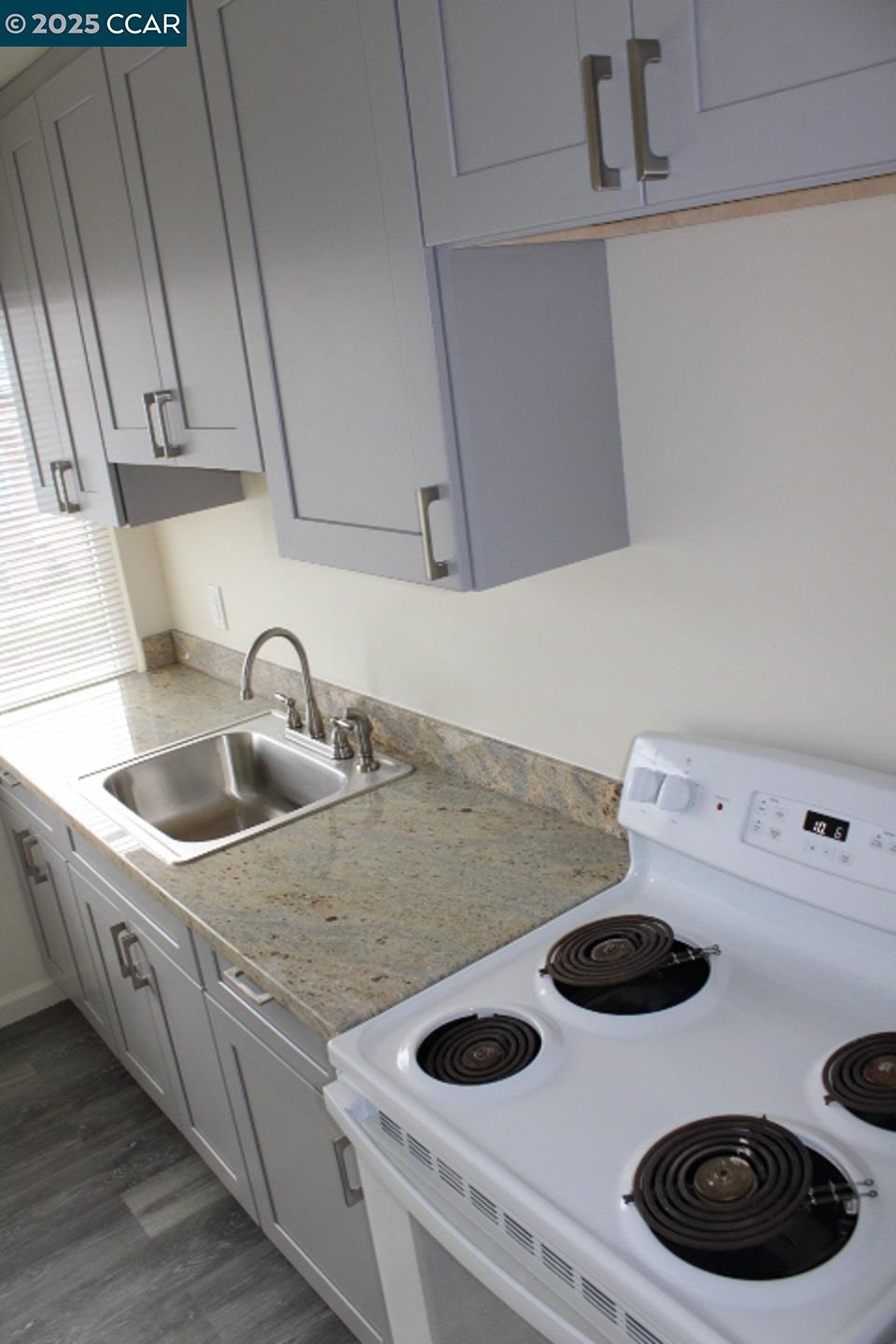 Detail Gallery Image 6 of 8 For 2033 Nevin Ave. 2033a,  Richmond,  CA 94804 - 0 Beds | 1 Baths