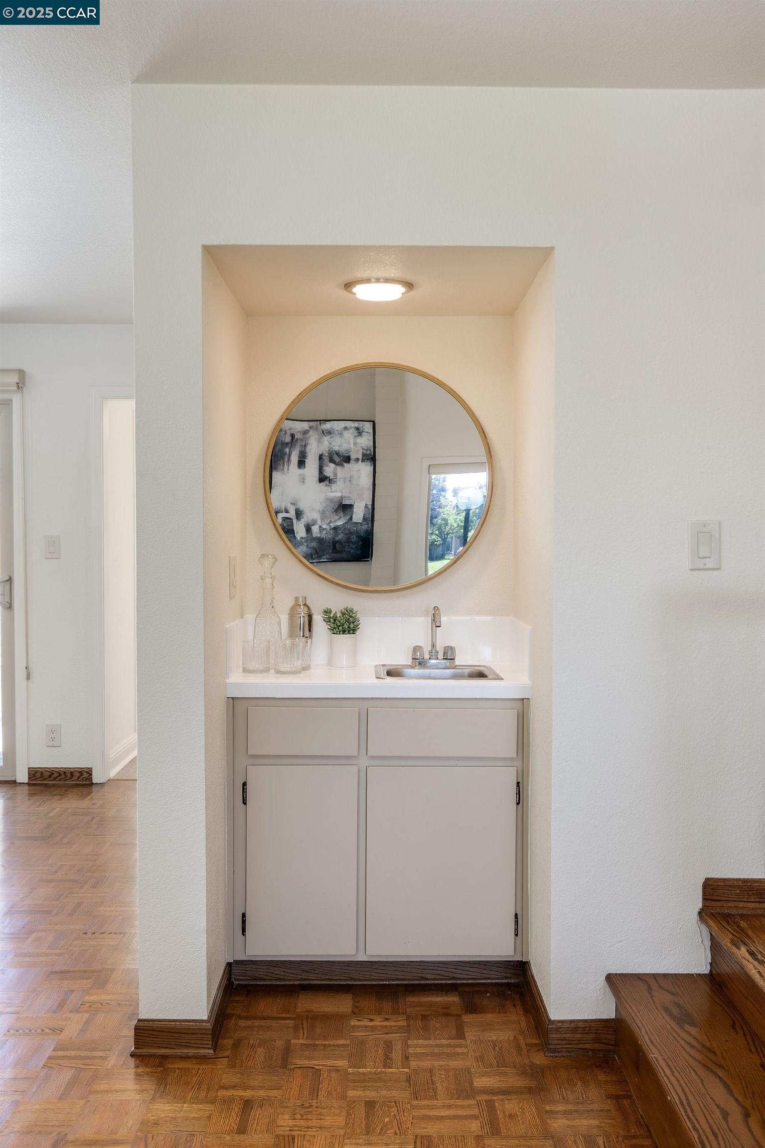 Photo #5: 41104394 Listing 