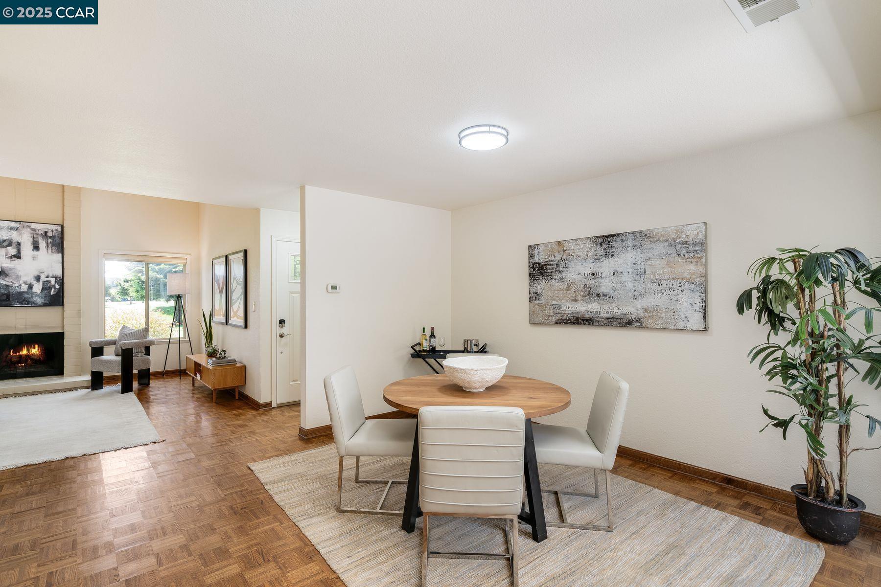 Photo #8: 41104394 Listing: Photo #8
