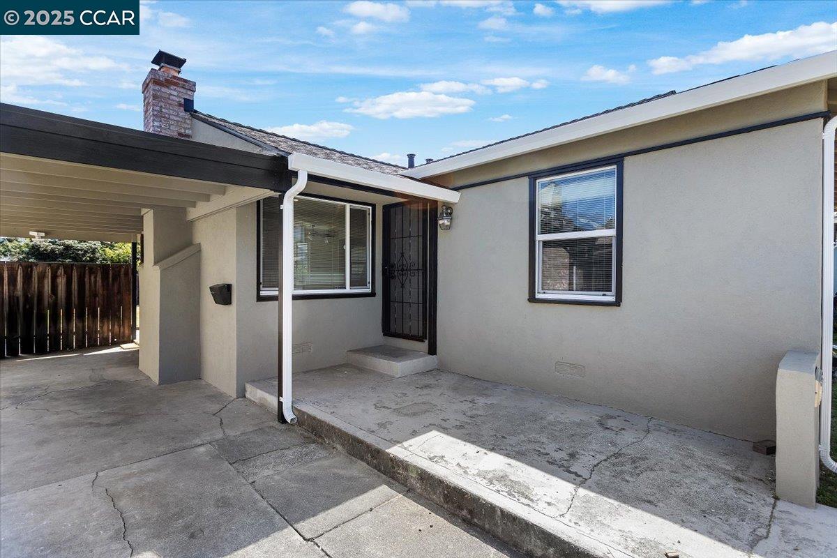 Detail Gallery Image 2 of 22 For 16148 Hesperian Blvd, San Lorenzo,  CA 94580 - 3 Beds | 1 Baths