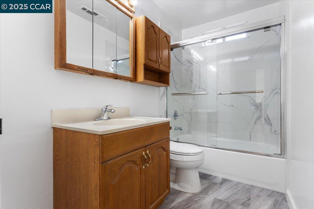 Detail Gallery Image 11 of 22 For 16148 Hesperian Blvd, San Lorenzo,  CA 94580 - 3 Beds | 1 Baths