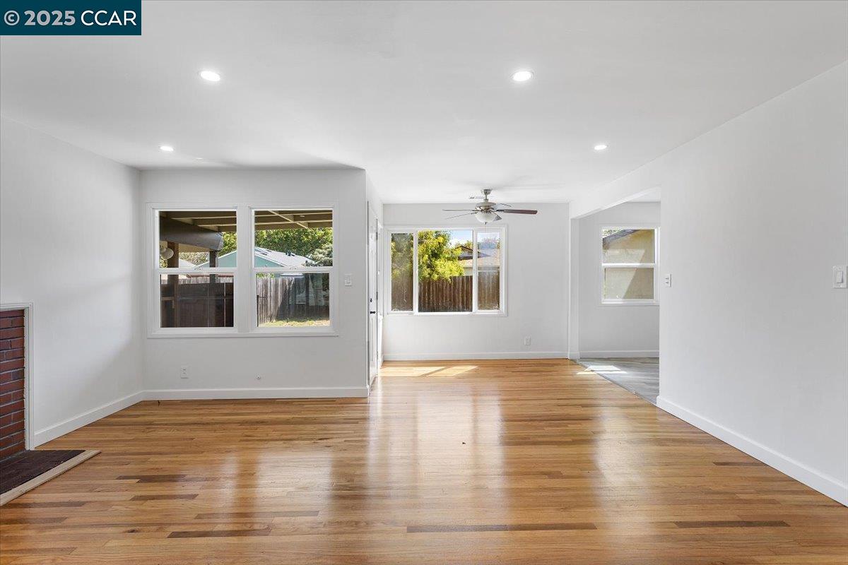 Detail Gallery Image 5 of 22 For 16148 Hesperian Blvd, San Lorenzo,  CA 94580 - 3 Beds | 1 Baths