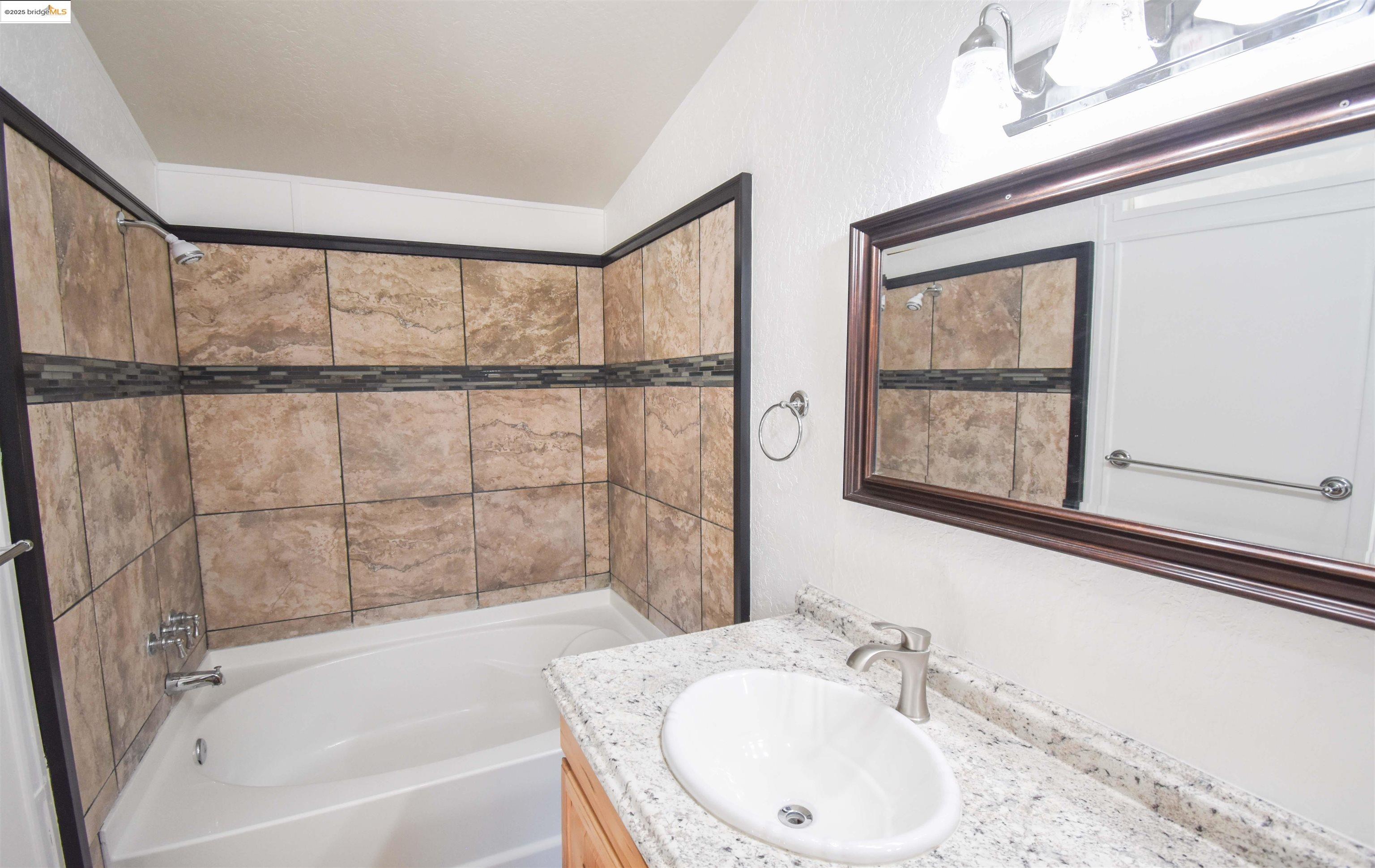 Detail Gallery Image 13 of 37 For 17390 Campbell Flat Rd, Sonora,  CA 95370 - 2 Beds | 2 Baths