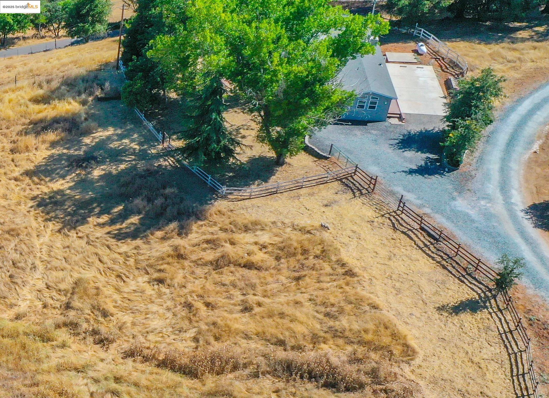 Detail Gallery Image 3 of 37 For 17390 Campbell Flat Rd, Sonora,  CA 95370 - 2 Beds | 2 Baths
