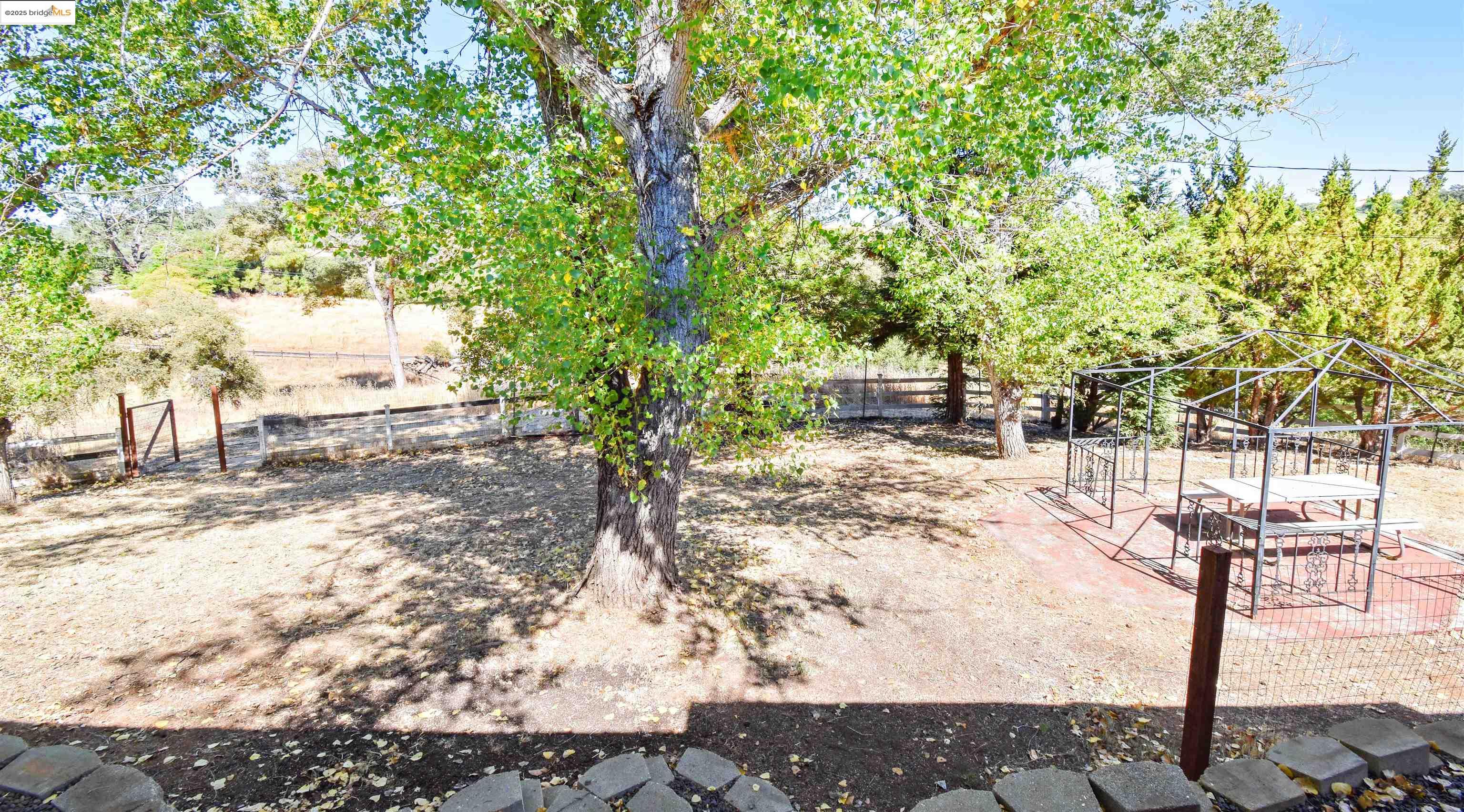 Detail Gallery Image 27 of 37 For 17390 Campbell Flat Rd, Sonora,  CA 95370 - 2 Beds | 2 Baths