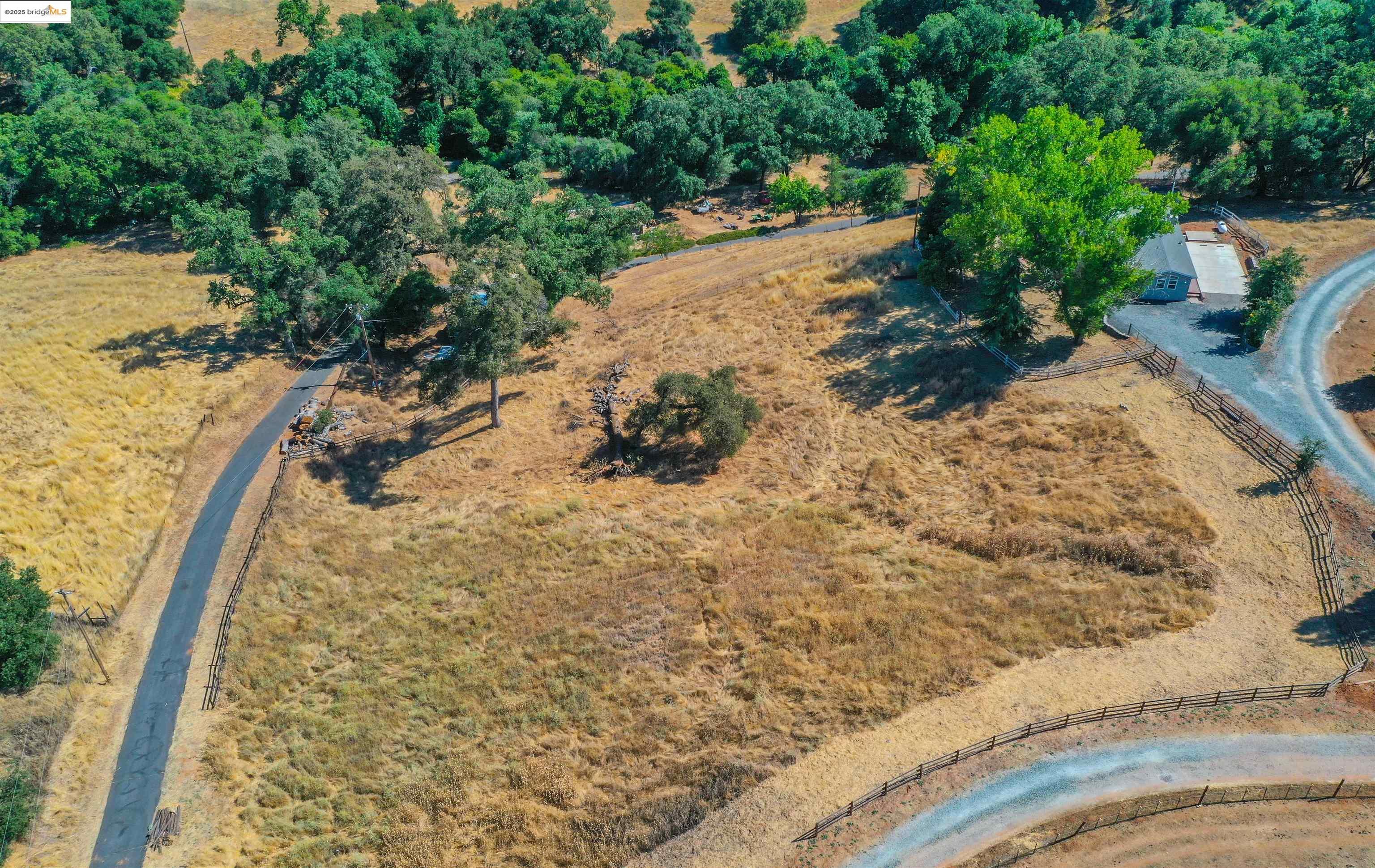 Detail Gallery Image 4 of 37 For 17390 Campbell Flat Rd, Sonora,  CA 95370 - 2 Beds | 2 Baths