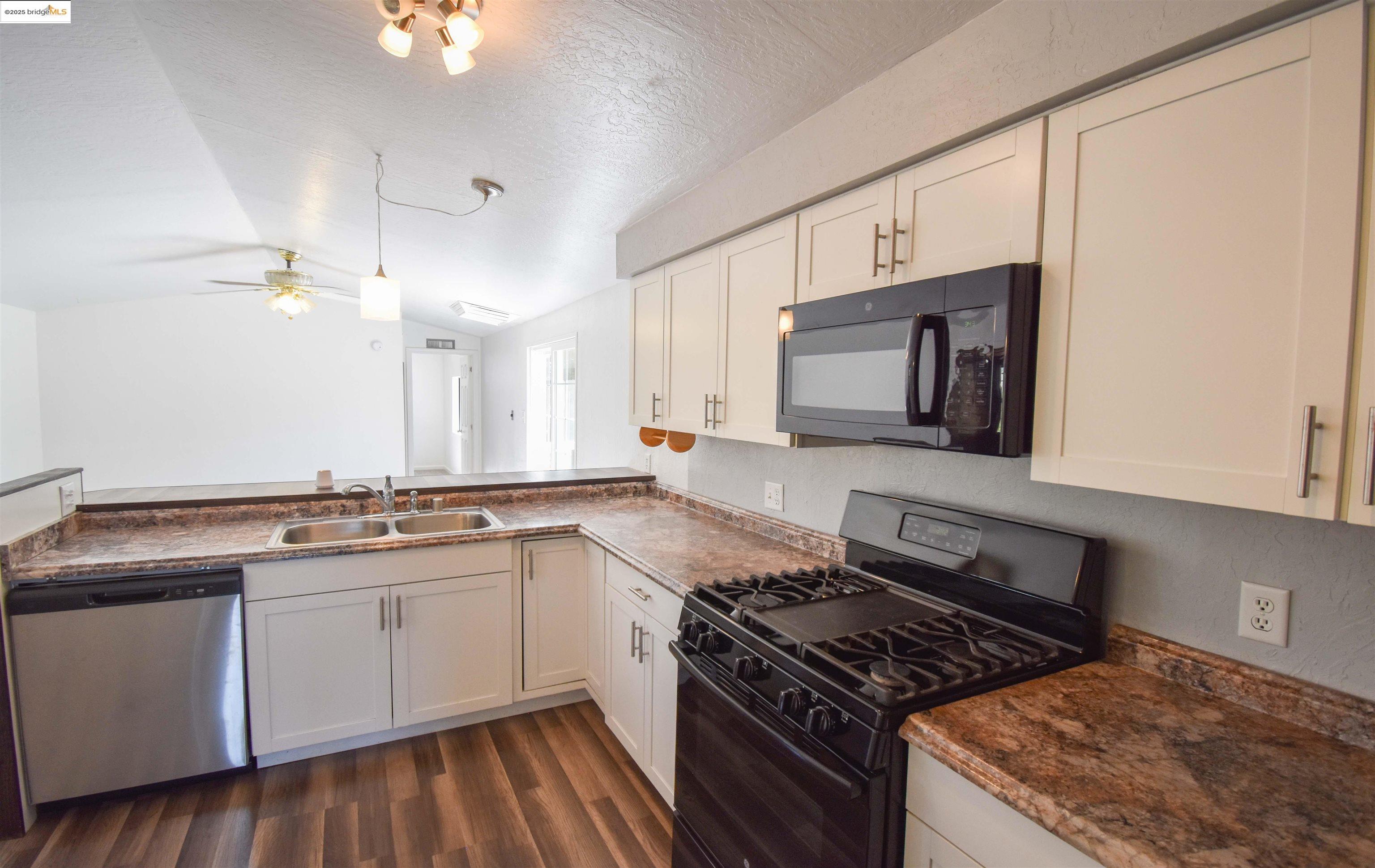 Detail Gallery Image 10 of 37 For 17390 Campbell Flat Rd, Sonora,  CA 95370 - 2 Beds | 2 Baths