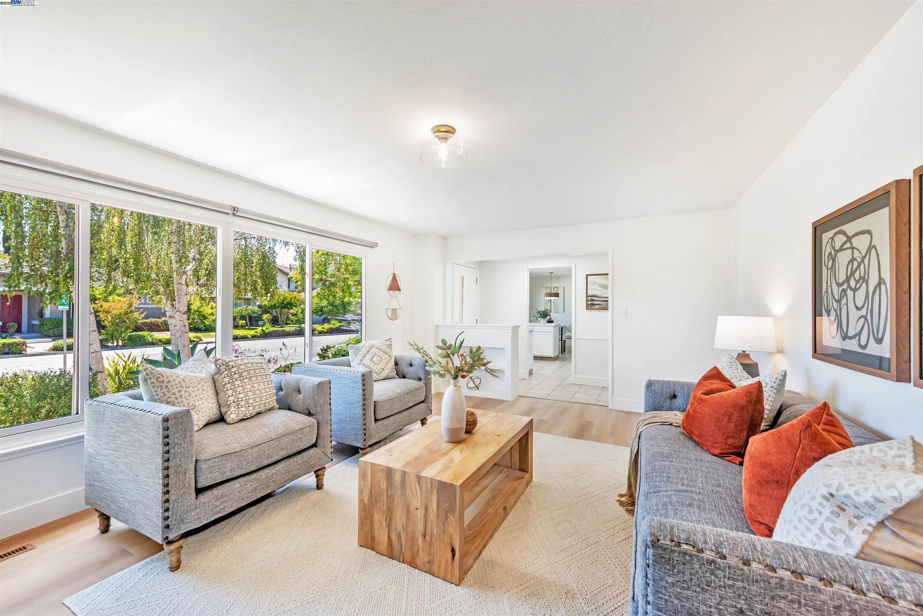 Detail Gallery Image 12 of 56 For 38388 Logan Dr, Fremont,  CA 94536 - 5 Beds | 3 Baths