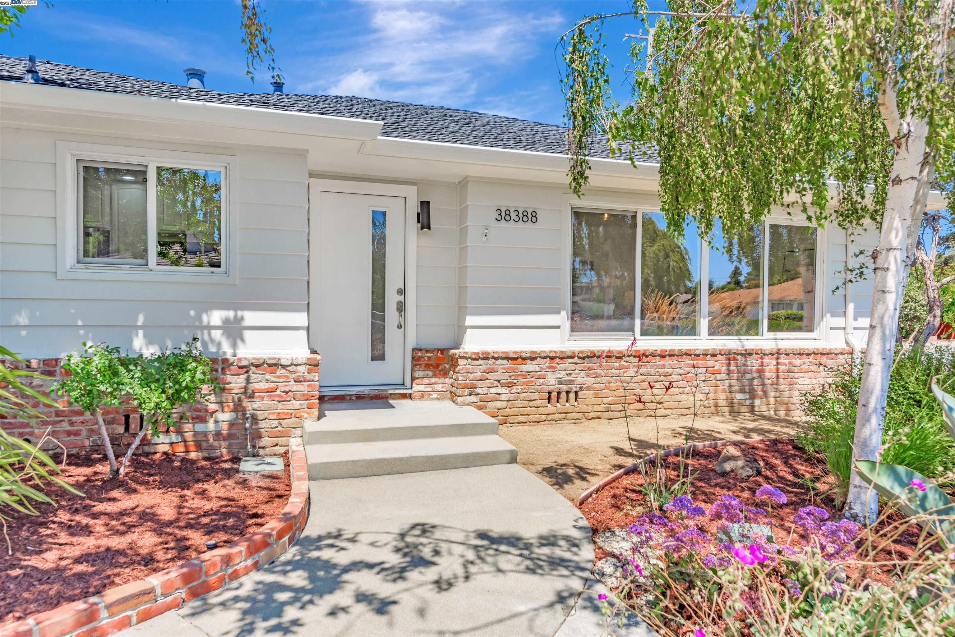 Detail Gallery Image 3 of 56 For 38388 Logan Dr, Fremont,  CA 94536 - 5 Beds | 3 Baths