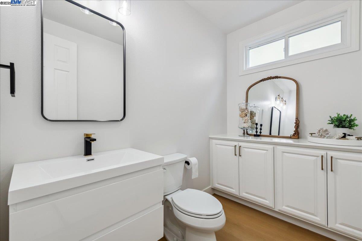 Detail Gallery Image 18 of 60 For 2890 Sable Oaks Way, Dublin,  CA 94568 - 5 Beds | 5/1 Baths
