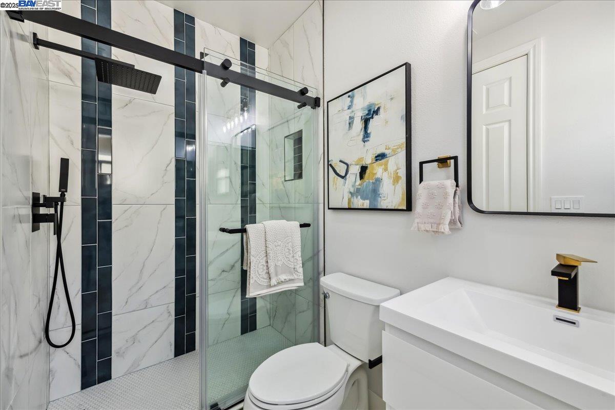 Detail Gallery Image 39 of 60 For 2890 Sable Oaks Way, Dublin,  CA 94568 - 5 Beds | 5/1 Baths