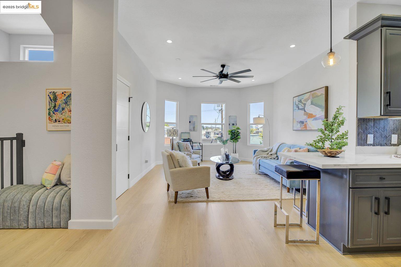Detail Gallery Image 5 of 55 For 3107 Filbert St, Oakland,  CA 94608 - – Beds | – Baths