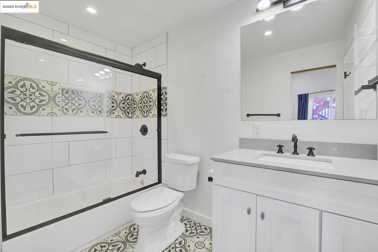 Detail Gallery Image 51 of 55 For 3107 Filbert St, Oakland,  CA 94608 - – Beds | – Baths