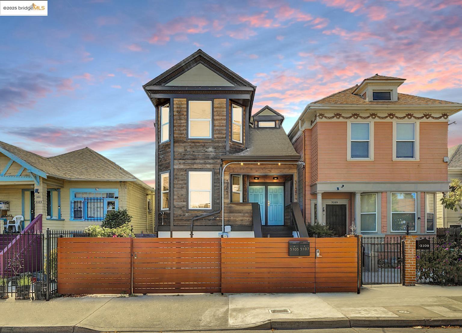 Thumbnail for 3107 Filbert St, Oakland, CA 94608