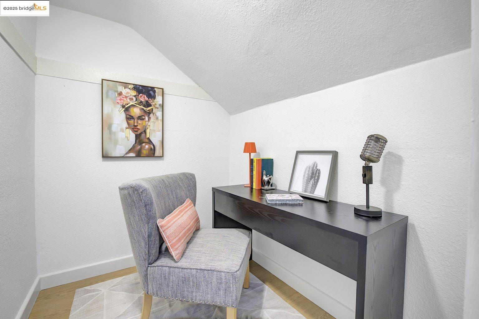 Detail Gallery Image 12 of 56 For 3107 Filbert St, Oakland,  CA 94608 - 4 Beds | 2 Baths