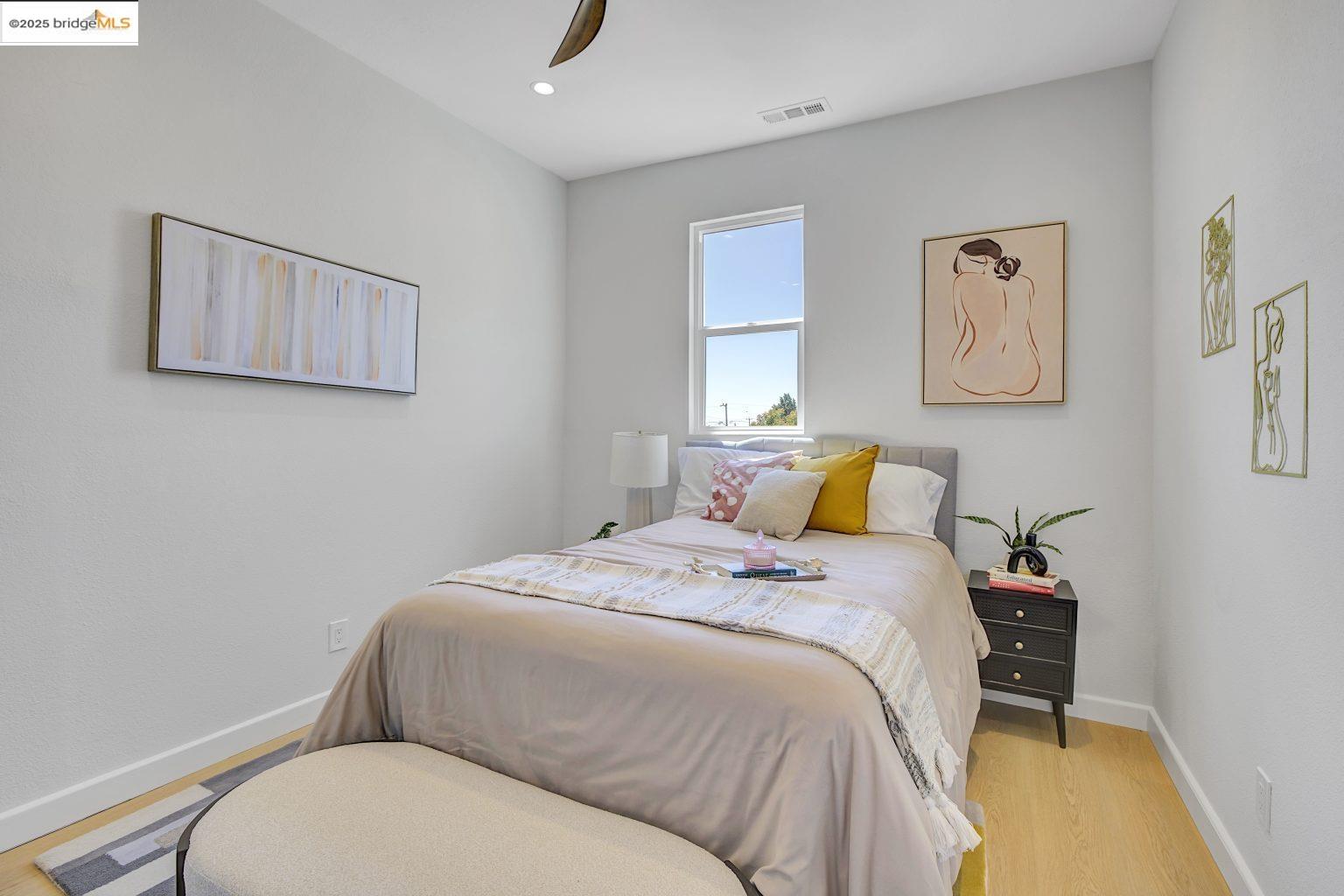 Detail Gallery Image 22 of 56 For 3107 Filbert St, Oakland,  CA 94608 - 4 Beds | 2 Baths