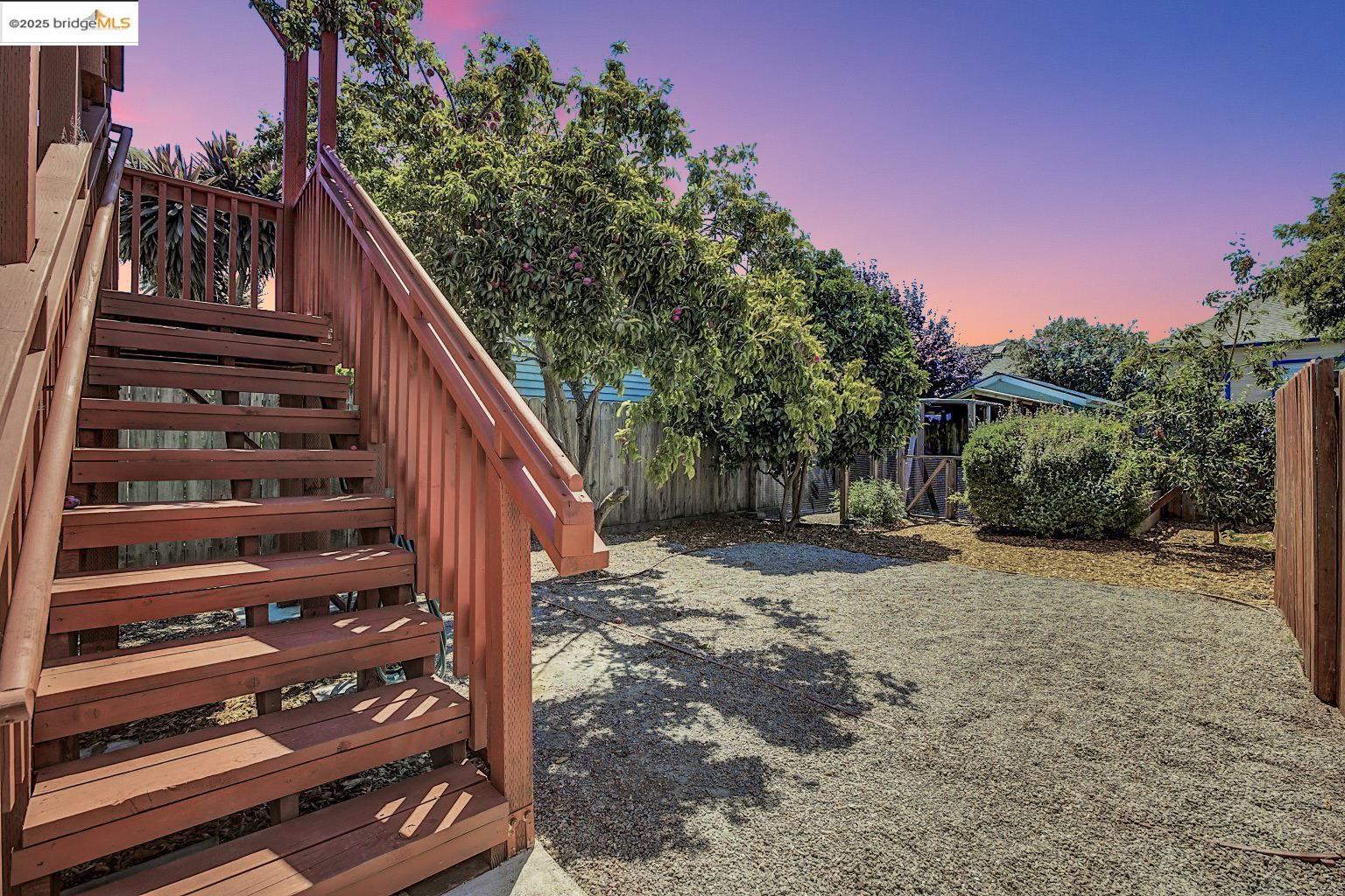 Detail Gallery Image 31 of 56 For 3107 Filbert St, Oakland,  CA 94608 - 4 Beds | 2 Baths