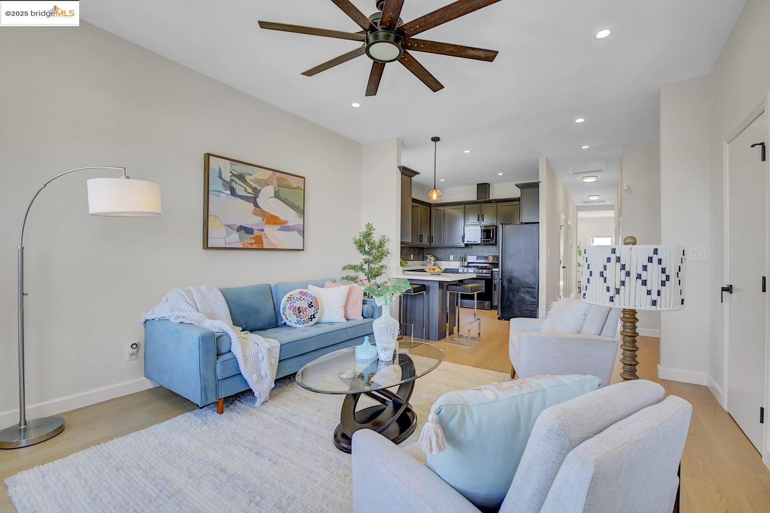 Detail Gallery Image 9 of 56 For 3107 Filbert St, Oakland,  CA 94608 - 4 Beds | 2 Baths