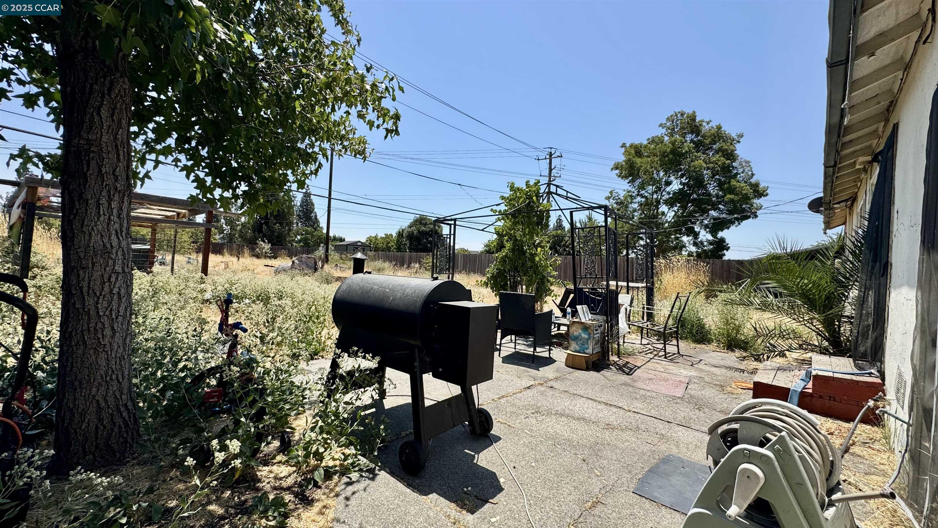 Detail Gallery Image 3 of 5 For 906 Taft St, Fairfield,  CA 94533 - 3 Beds | 1 Baths